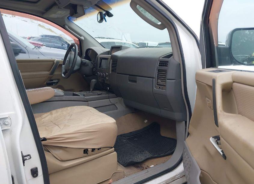 Photo 5 of 2004 Nissan Pathfinder ARMADA LE (VIN 5N1AA08B74N712694)