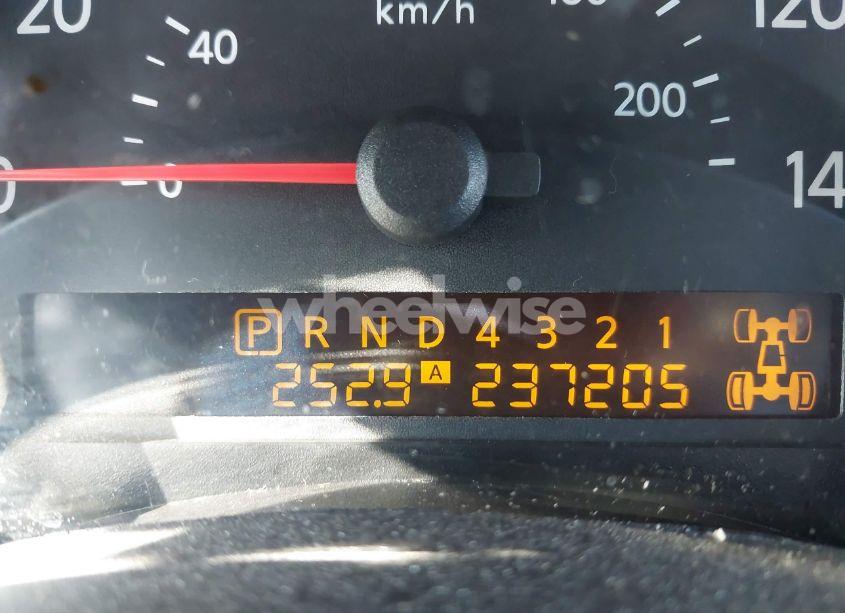 Photo 7 of 2005 Nissan Armada LE (VIN 5N1AA08B75N725852)