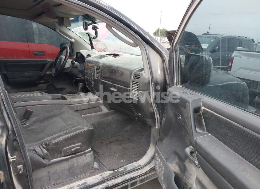 Photo 5 of 2005 Nissan Armada SE OFF-ROAD (VIN 5N1AA08B75N736365)