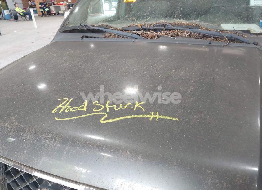 Photo 10 of 2005 Nissan Armada LE (VIN 5N1AA08B95N701682)