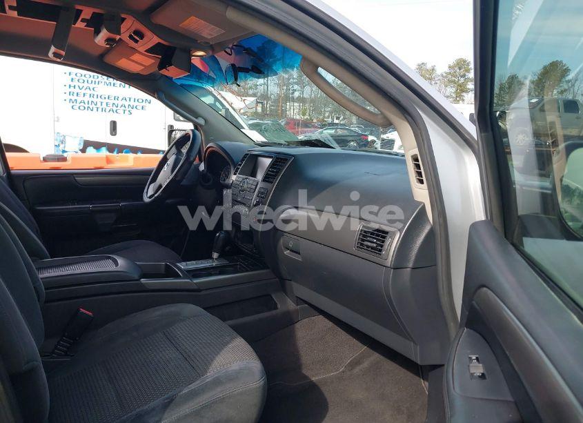 Photo 5 of 2010 Nissan Armada SE (VIN 5N1AA0NC6AN600428)