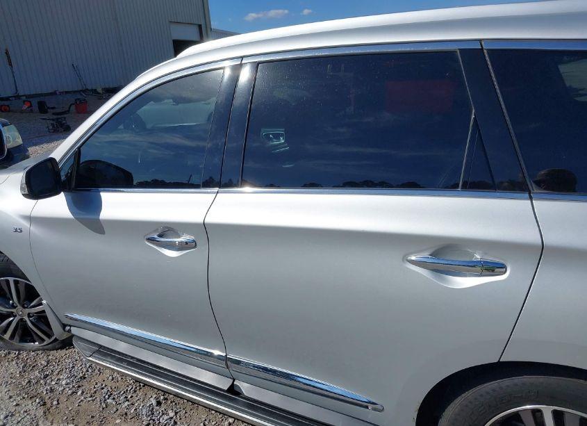 Photo 14 of 2016 Infiniti Qx60 (VIN 5N1AL0MN5GC528445)