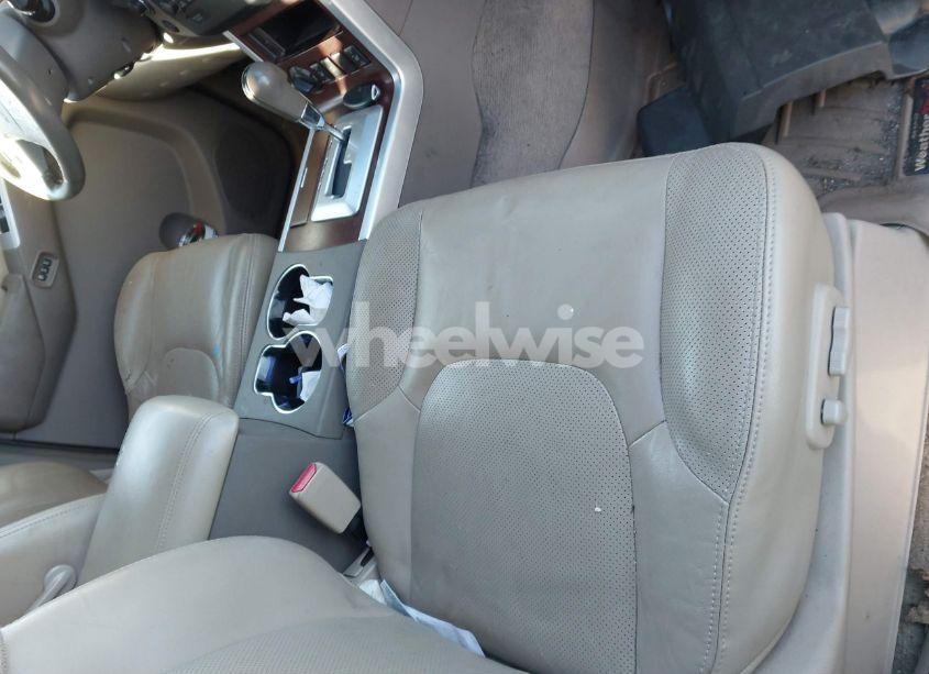 Photo 5 of 2008 Nissan Pathfinder LE (VIN 5N1AR18B18C631982)