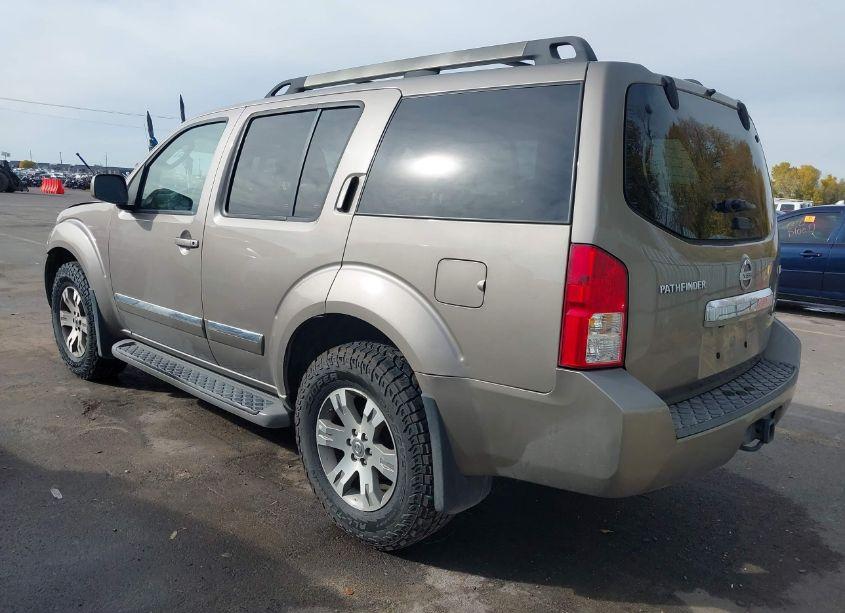 Photo 3 of 2008 Nissan Pathfinder LE (VIN 5N1AR18B78C639133)