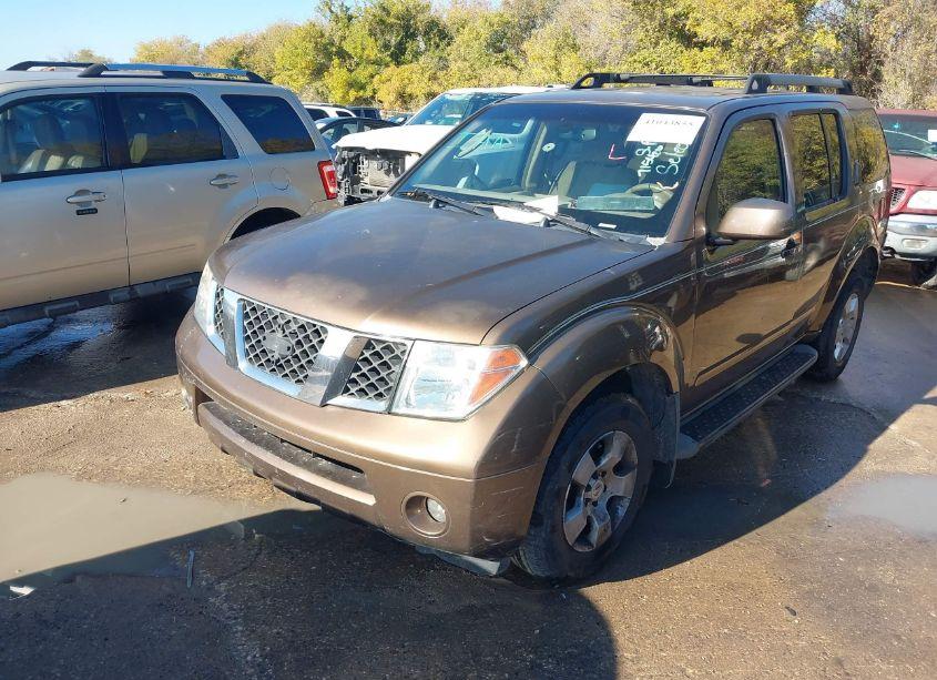 Photo 2 of 2005 Nissan Pathfinder SE (VIN 5N1AR18U15C715426)