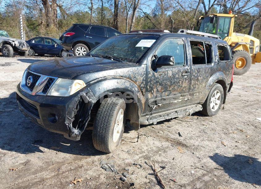 Photo 2 of 2008 Nissan Pathfinder SE (VIN 5N1AR18U18C613323)