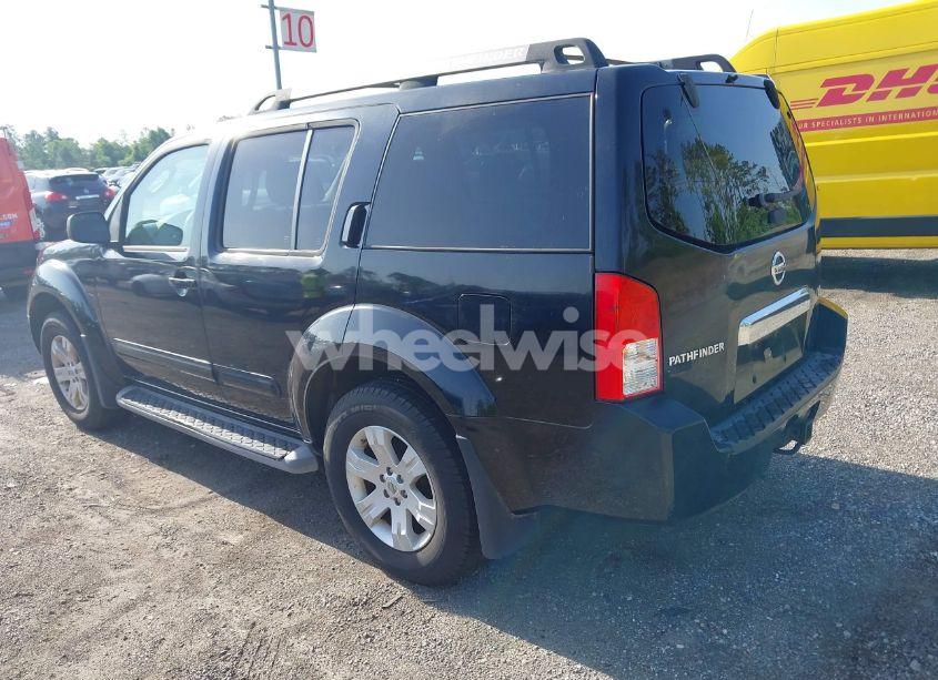 Photo 3 of 2005 Nissan Pathfinder LE (VIN 5N1AR18U25C729688)