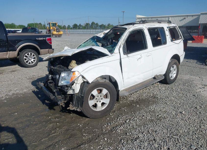 Photo 2 of 2005 Nissan Pathfinder SE (VIN 5N1AR18U45C727571)
