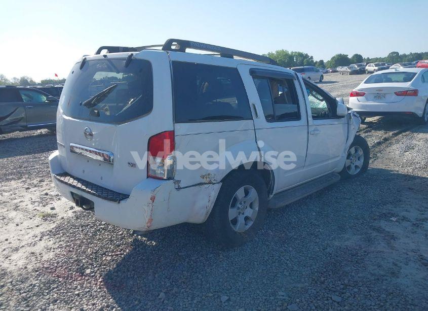Photo 4 of 2005 Nissan Pathfinder SE (VIN 5N1AR18U45C727571)
