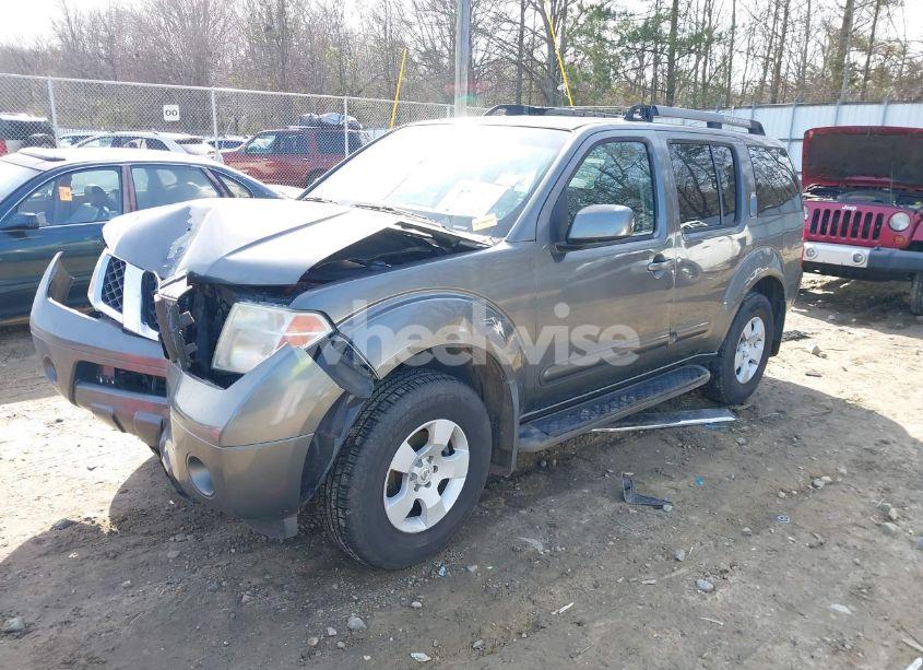 Photo 2 of 2005 Nissan Pathfinder SE (VIN 5N1AR18U45C765009)