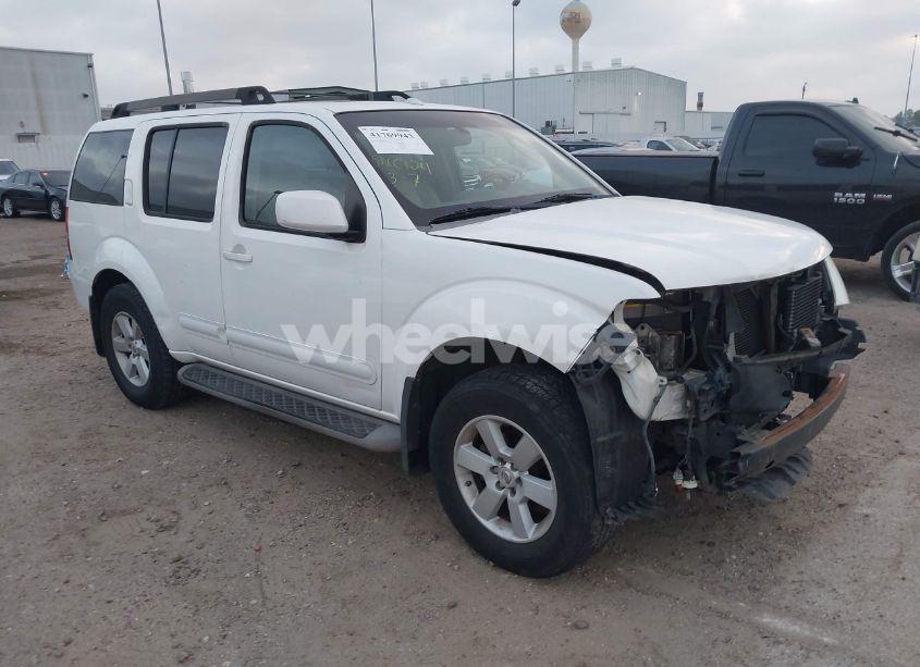 2008 Nissan Pathfinder SE (VIN 5N1AR18U48C627989) main photo