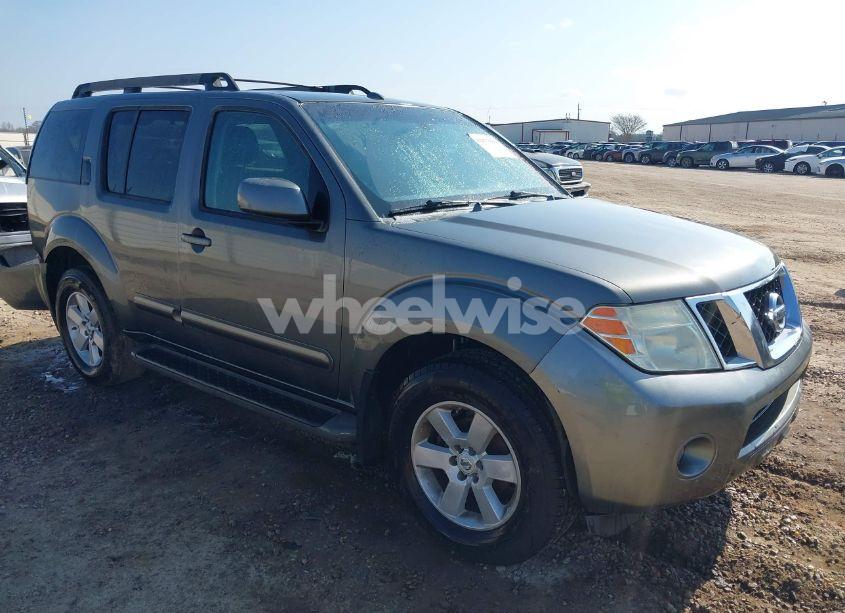 2008 Nissan Pathfinder SE (VIN 5N1AR18U48C635588) main photo