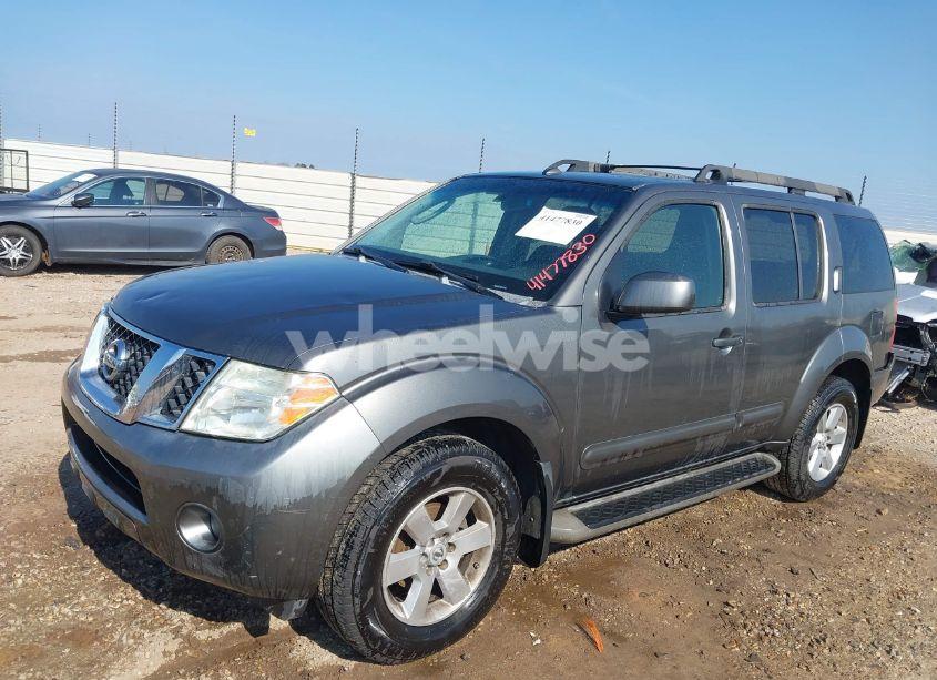 Photo 2 of 2008 Nissan Pathfinder SE (VIN 5N1AR18U48C635588)