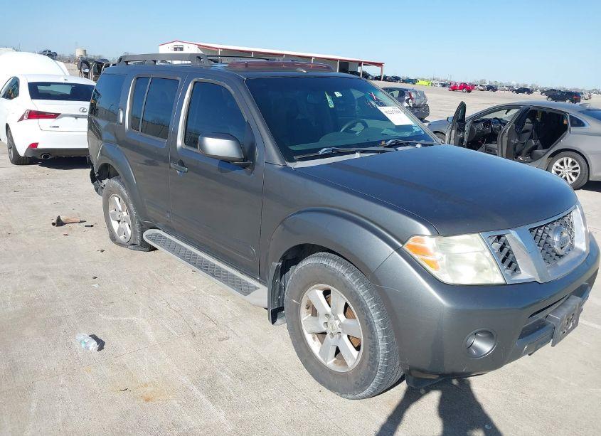 2008 Nissan Pathfinder SE (VIN 5N1AR18U48C665562) main photo