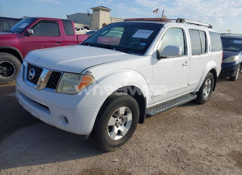 Photo 2 of 2005 Nissan Pathfinder SE (VIN 5N1AR18U75C743358)