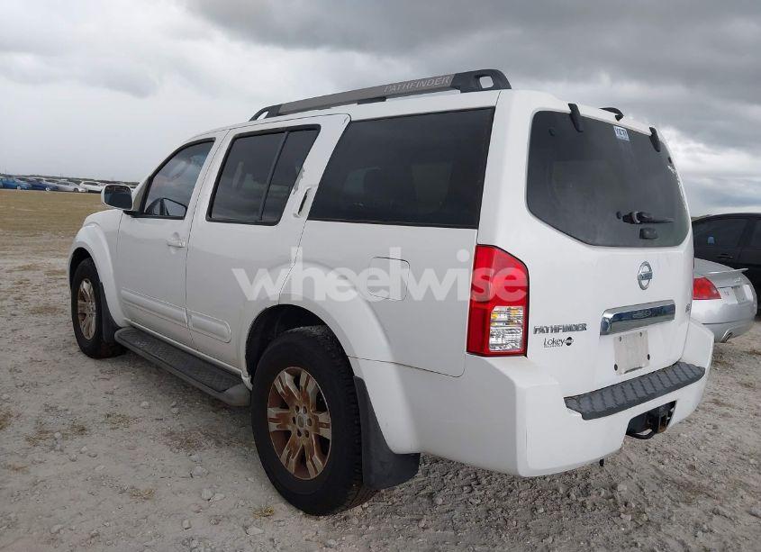 Photo 3 of 2005 Nissan Pathfinder LE (VIN 5N1AR18U85C709476)