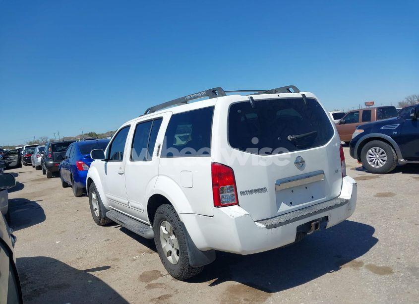 Photo 3 of 2005 Nissan Pathfinder SE (VIN 5N1AR18UX5C791209)