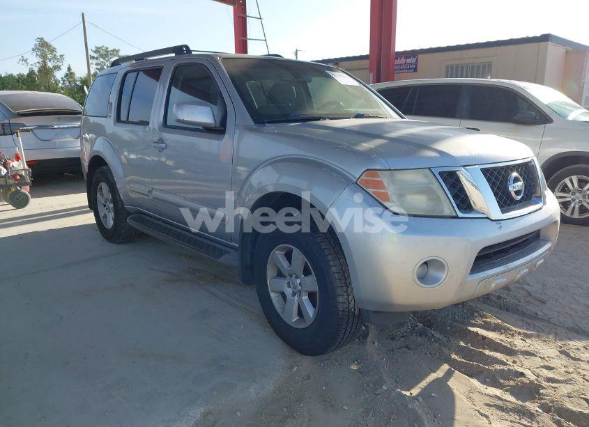 2008 Nissan Pathfinder SE (VIN 5N1AR18UX8C640889) main photo