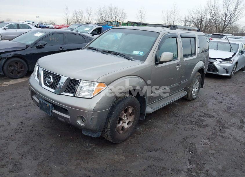 Photo 2 of 2005 Nissan Pathfinder SE (VIN 5N1AR18W45C732058)