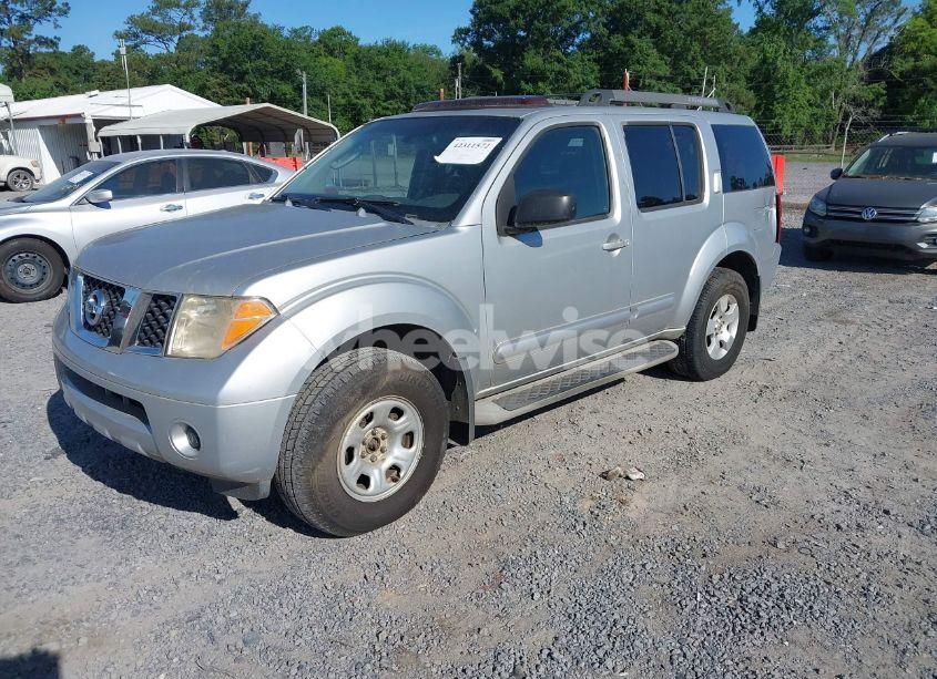 Photo 2 of 2005 Nissan Pathfinder SE (VIN 5N1AR18W45C750351)