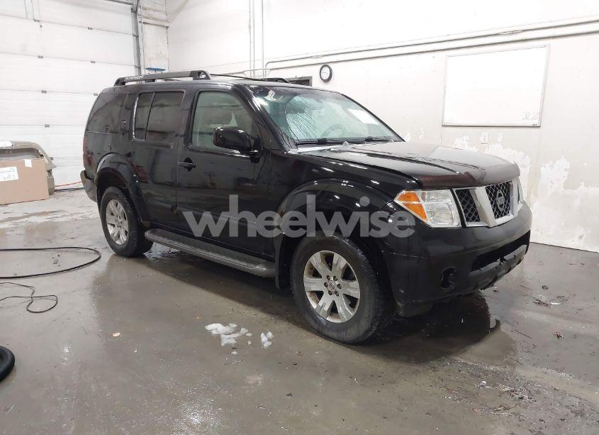 2006 Nissan Pathfinder LE (VIN 5N1AR18W46C621639) main photo