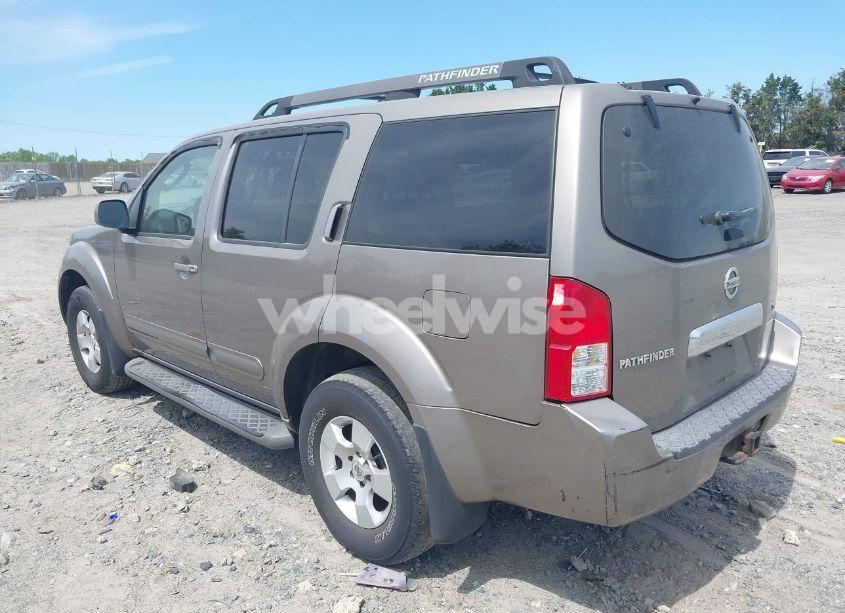 Photo 3 of 2006 Nissan Pathfinder SE (VIN 5N1AR18W56C642984)