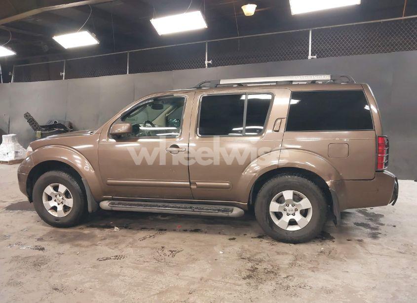 Photo 14 of 2005 Nissan Pathfinder SE (VIN 5N1AR18W65C703936)