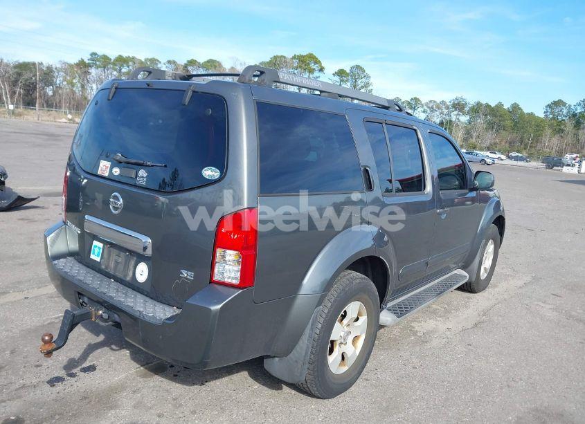 Photo 4 of 2005 Nissan Pathfinder SE (VIN 5N1AR18W85C738235)