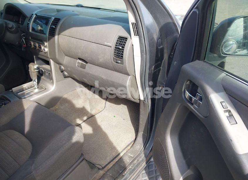 Photo 5 of 2005 Nissan Pathfinder SE (VIN 5N1AR18W85C738235)