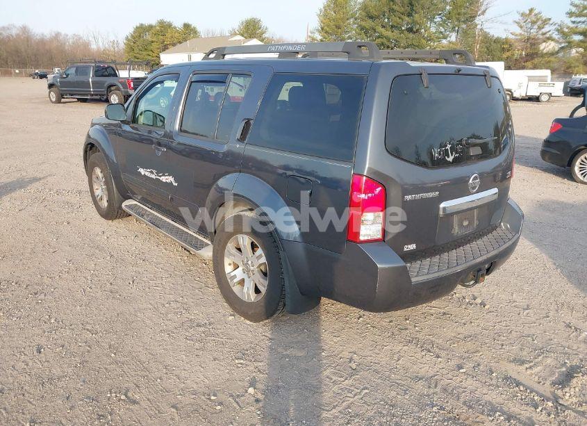 Photo 3 of 2010 Nissan Pathfinder SE (VIN 5N1AR1NB0AC613628)