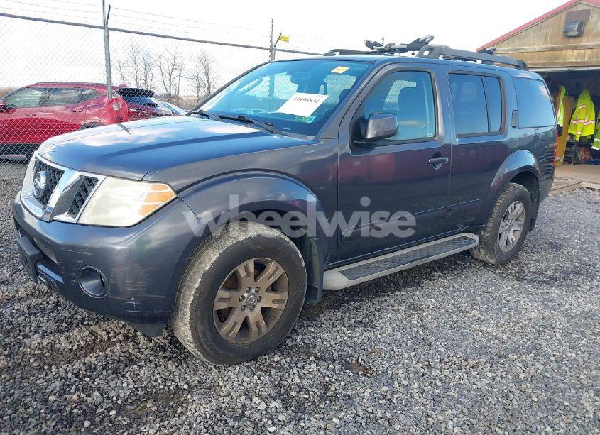 Photo 2 of 2010 Nissan Pathfinder SE (VIN 5N1AR1NB0AC624502)