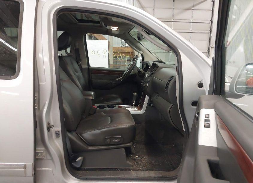 Photo 5 of 2012 Nissan Pathfinder LE (VIN 5N1AR1NB0CC615656)