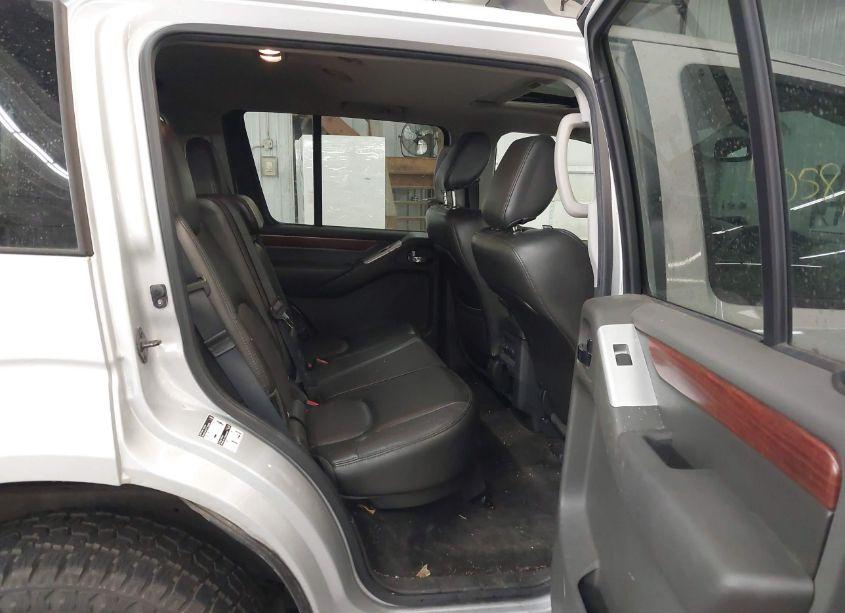 Photo 8 of 2012 Nissan Pathfinder LE (VIN 5N1AR1NB0CC615656)