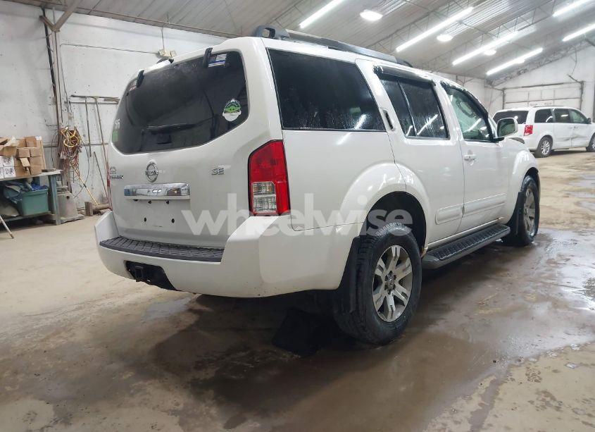 Photo 4 of 2010 Nissan Pathfinder SE (VIN 5N1AR1NB1AC620085)