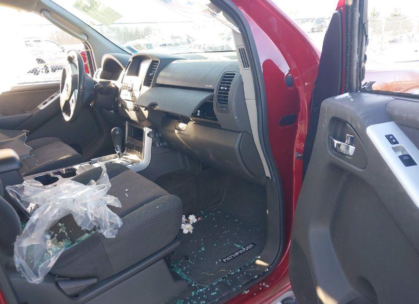 Photo 5 of 2010 Nissan Pathfinder SE (VIN 5N1AR1NB2AC629832)