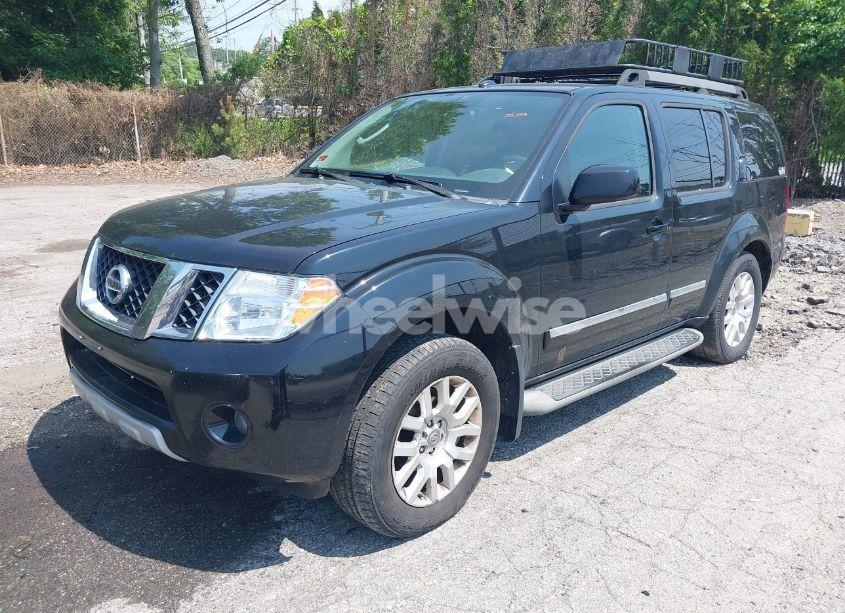 Photo 2 of 2010 Nissan Pathfinder LE (VIN 5N1AR1NB3AC615762)