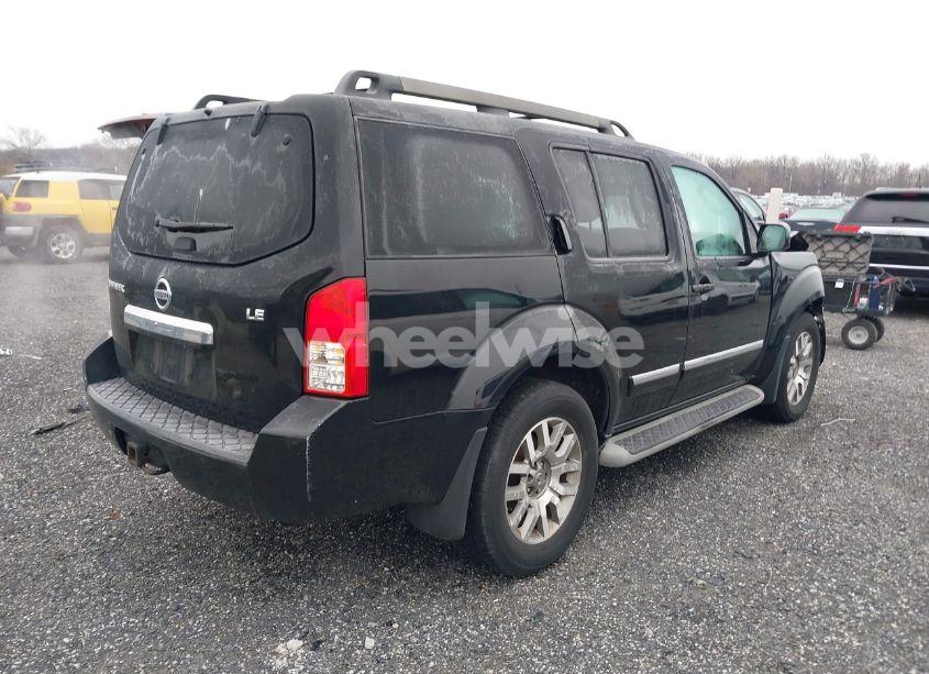 Photo 4 of 2011 Nissan Pathfinder LE (VIN 5N1AR1NB5BC630913)