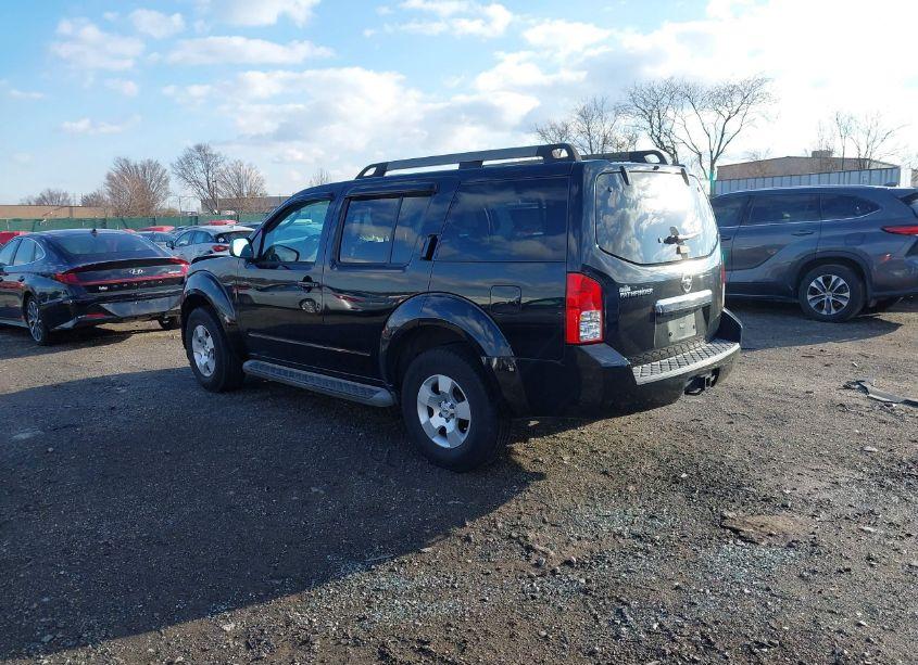Photo 3 of 2011 Nissan Pathfinder S (VIN 5N1AR1NB7BC632209)