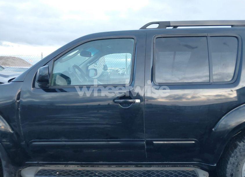 Photo 14 of 2010 Nissan Pathfinder SE (VIN 5N1AR1NB8AC626076)