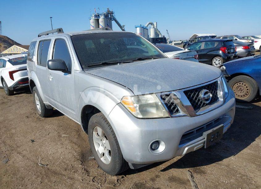 2010 Nissan Pathfinder S (VIN 5N1AR1NB9AC605897) main photo