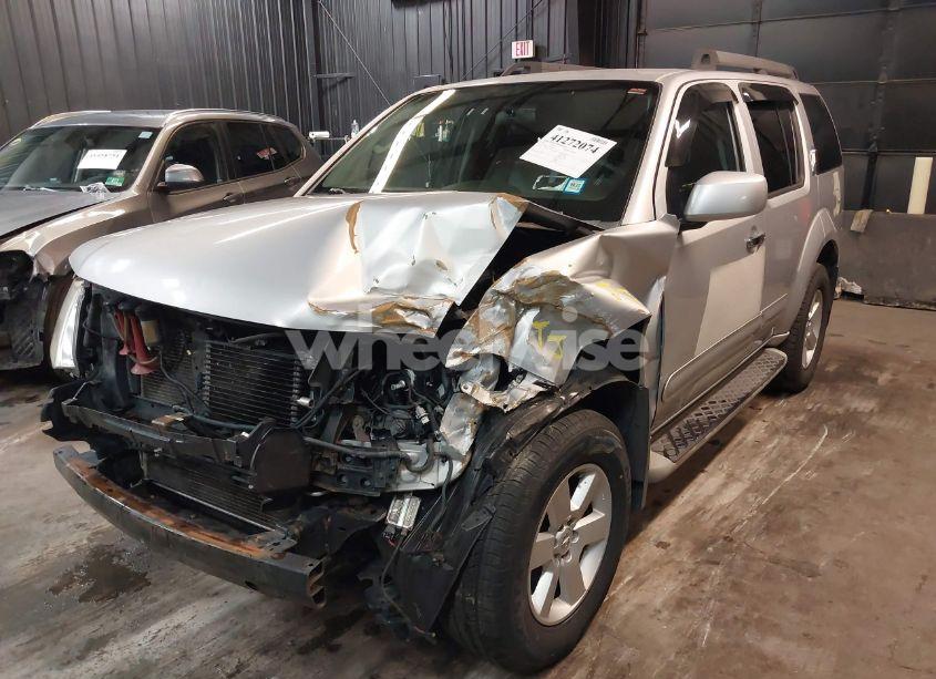 Photo 2 of 2010 Nissan Pathfinder SE (VIN 5N1AR1NB9AC628788)