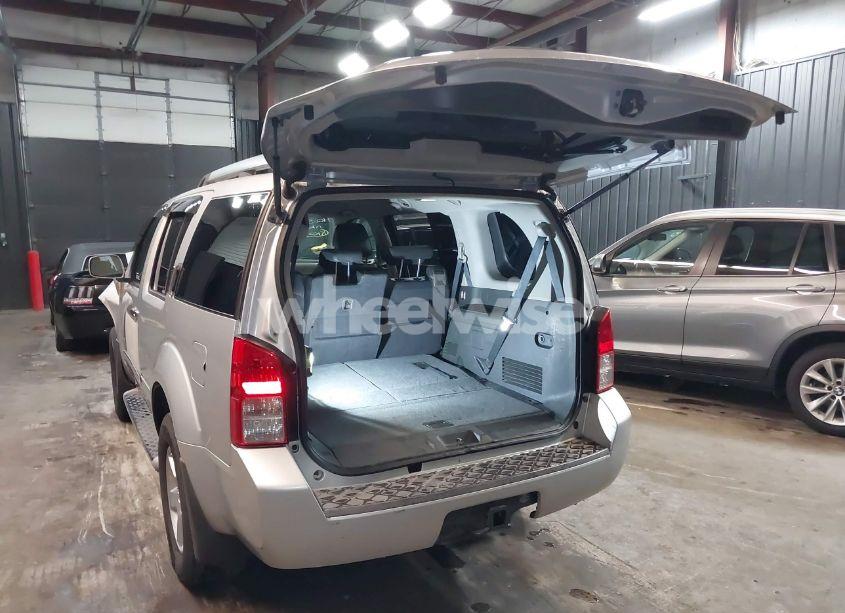 Photo 3 of 2010 Nissan Pathfinder SE (VIN 5N1AR1NB9AC628788)