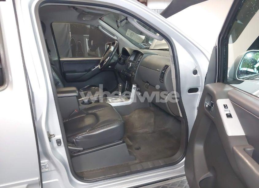 Photo 5 of 2010 Nissan Pathfinder SE (VIN 5N1AR1NB9AC628788)