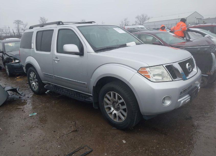 2010 Nissan Pathfinder LE (VIN 5N1AR1NBXAC612373) main photo