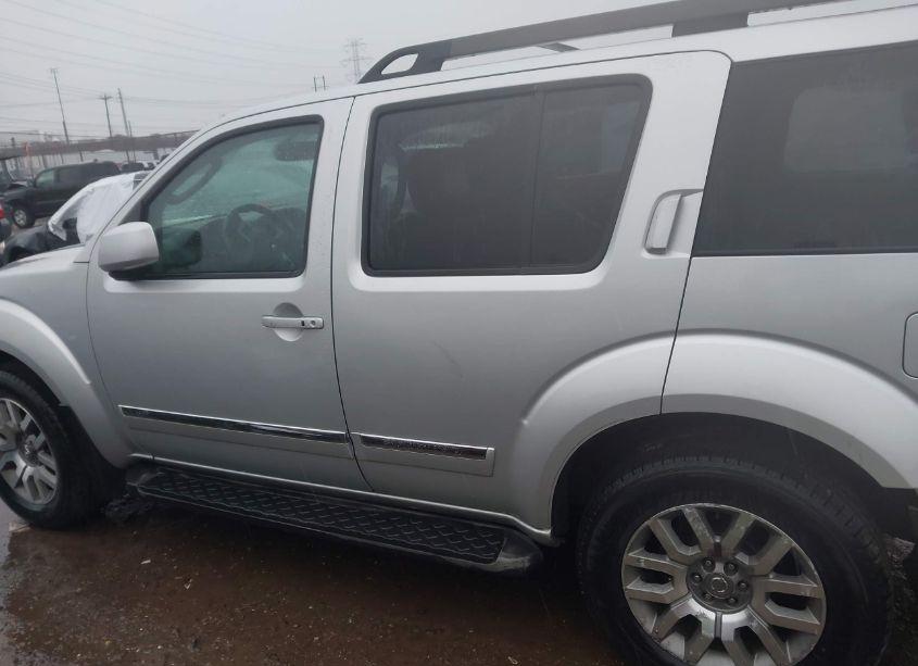Photo 15 of 2010 Nissan Pathfinder LE (VIN 5N1AR1NBXAC612373)