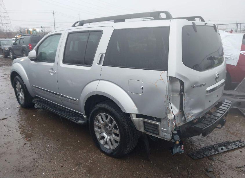 Photo 3 of 2010 Nissan Pathfinder LE (VIN 5N1AR1NBXAC612373)