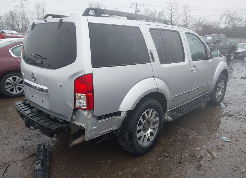 Photo 4 of 2010 Nissan Pathfinder LE (VIN 5N1AR1NBXAC612373)