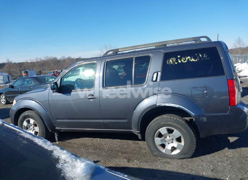 Photo 14 of 2011 Nissan Pathfinder S (VIN 5N1AR1NBXBC604064)