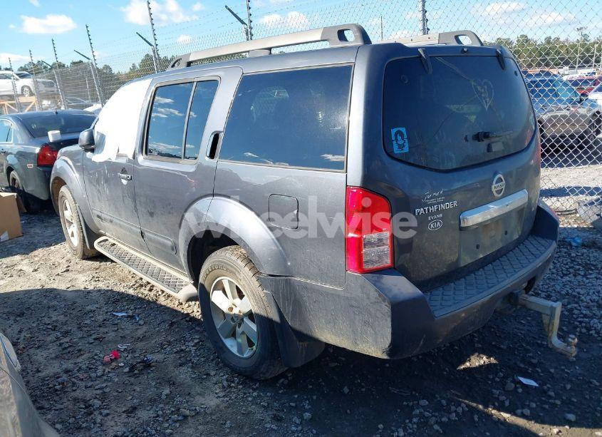 Photo 3 of 2011 Nissan Pathfinder SV (VIN 5N1AR1NN0BC605024)