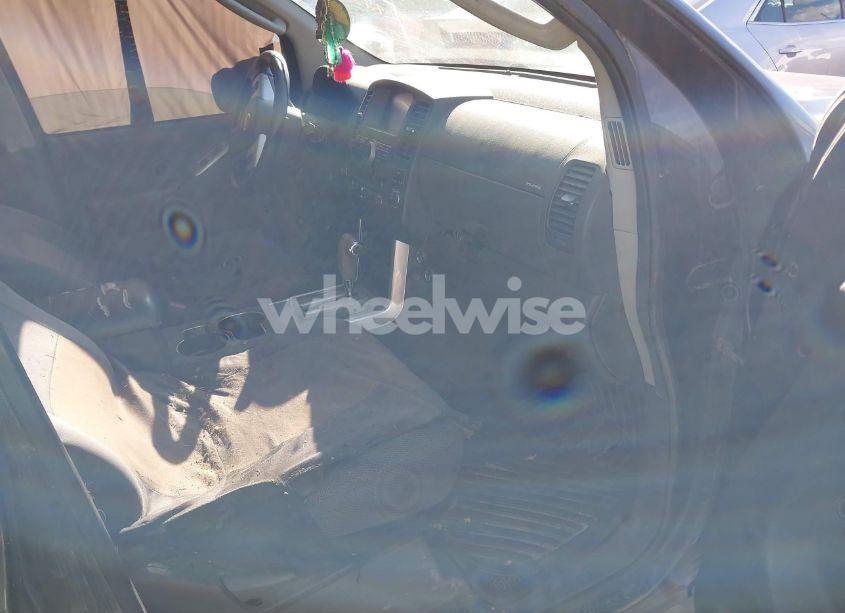 Photo 5 of 2011 Nissan Pathfinder SV (VIN 5N1AR1NN0BC605024)